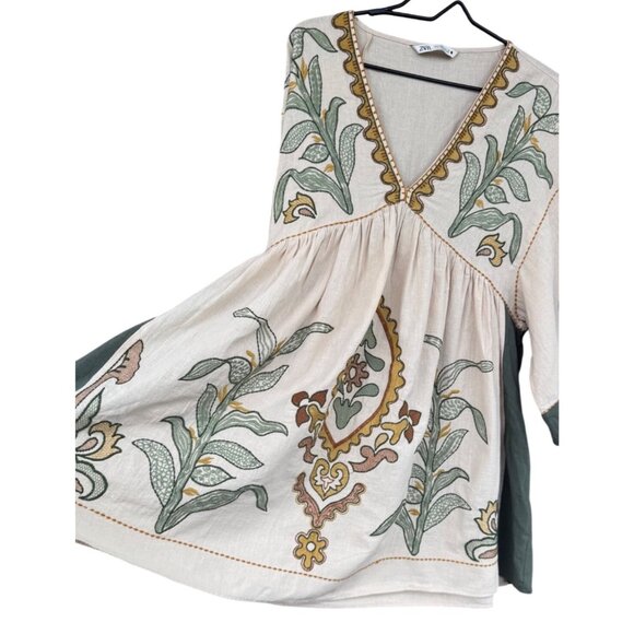 Zara Floral Embroidered Boho Tunic Dress With Bell Sleeves V-Neckline Medium - Picture 4 of 11